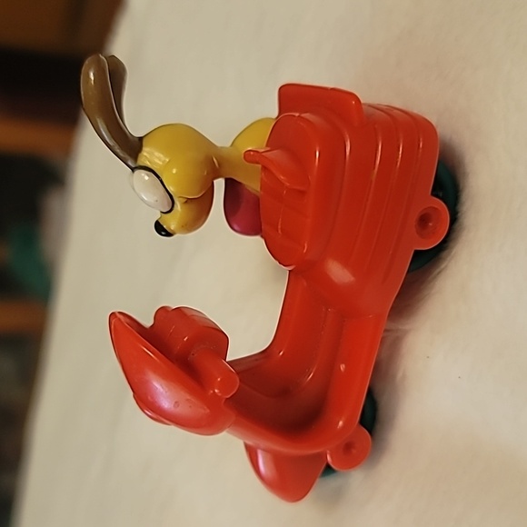 Vintage 1988 McDonald’s Happy Meal Toy Garfield Odie Dog Red Scooter - Picture 3 of 4